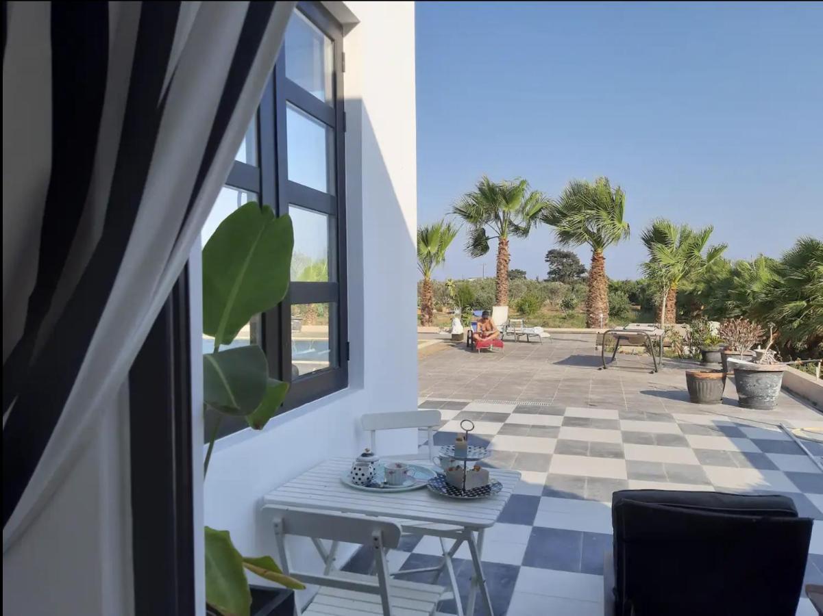The Pervoli Studio - Pool - Close To Beach Larnaca Exteriör bild