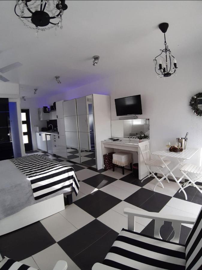 The Pervoli Studio - Pool - Close To Beach Larnaca Exteriör bild